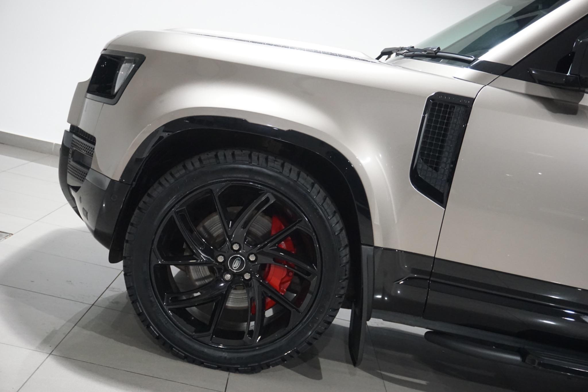 Land Rover Defender 110 3.0 D250 MHEV X-Dynamic HSE Auto 4WD Euro 6 (s/s) 5dr